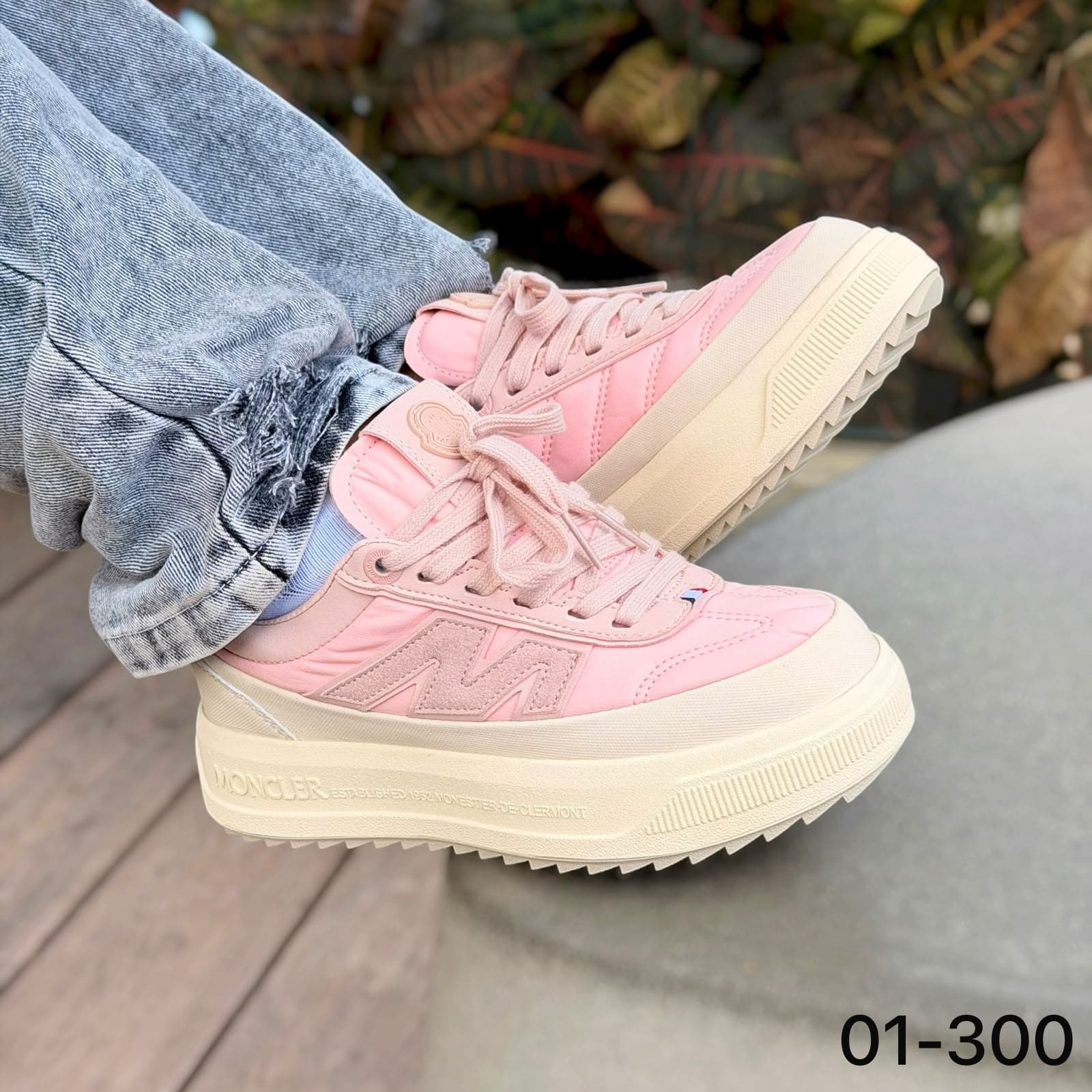 NEW BALANCE MONCLER ROSADO